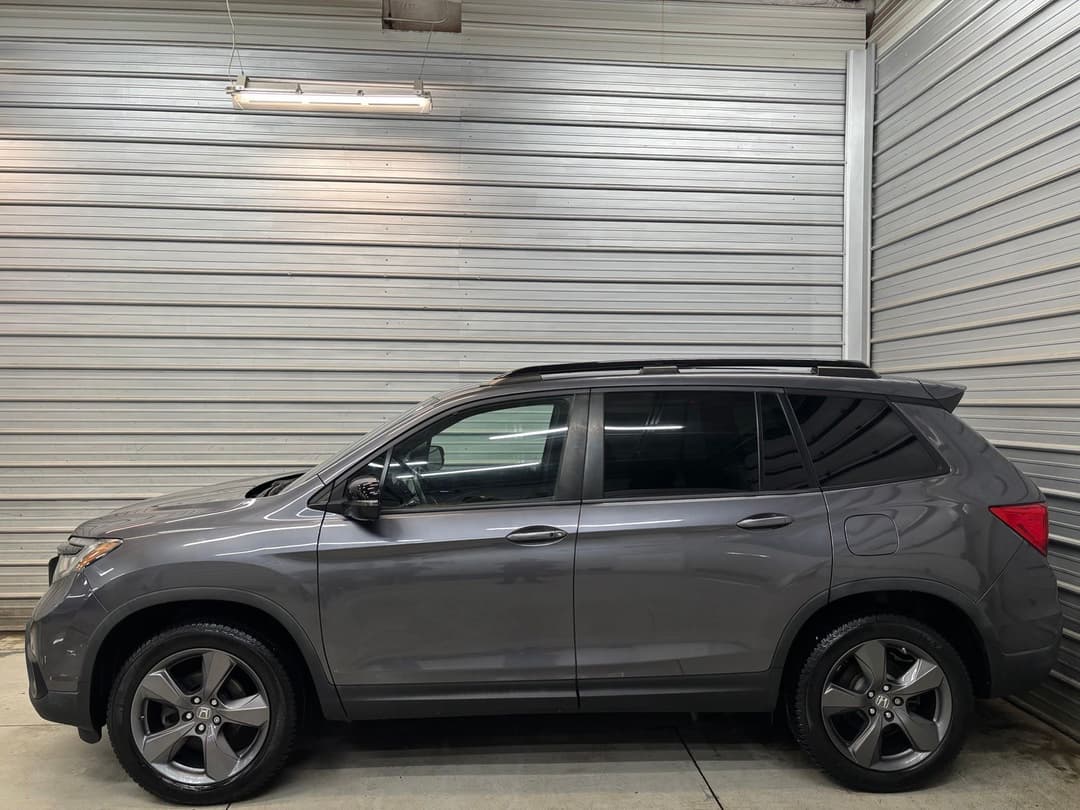 2021 Honda Passport Touring - Image 3