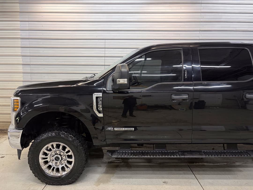 Photo 3 of 2018 Ford F-350 Super Duty XLT