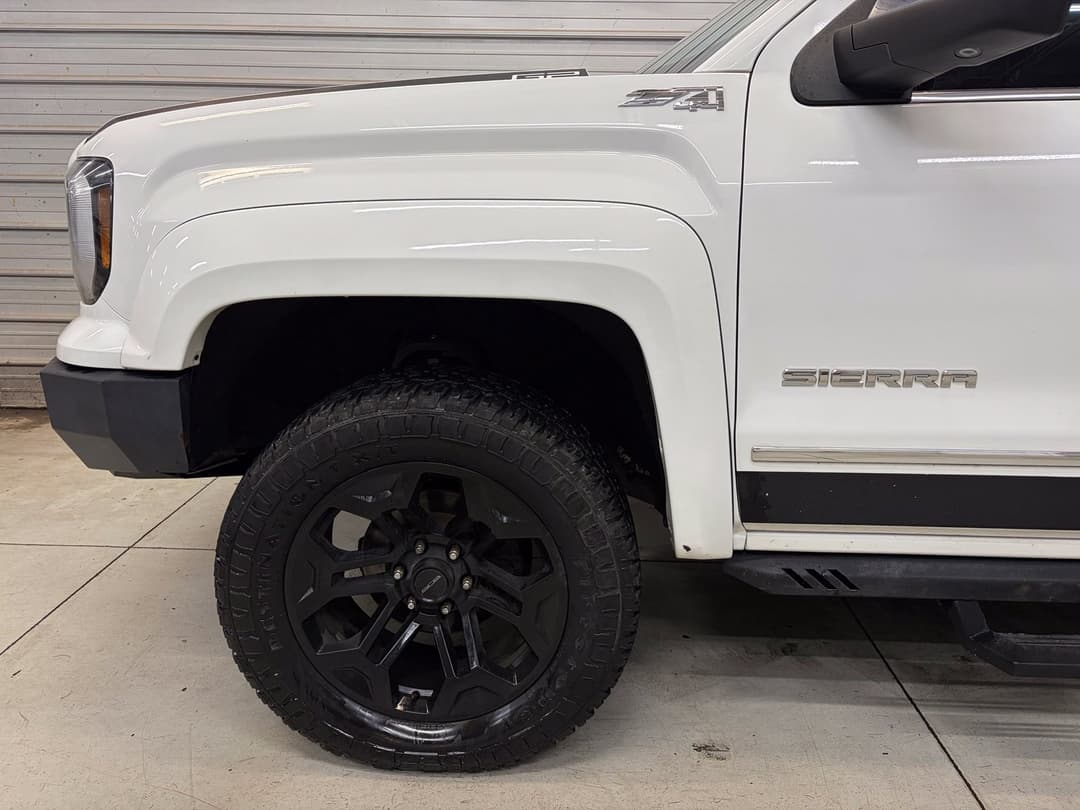 Photo 4 of 2017 GMC Sierra 1500 SLT