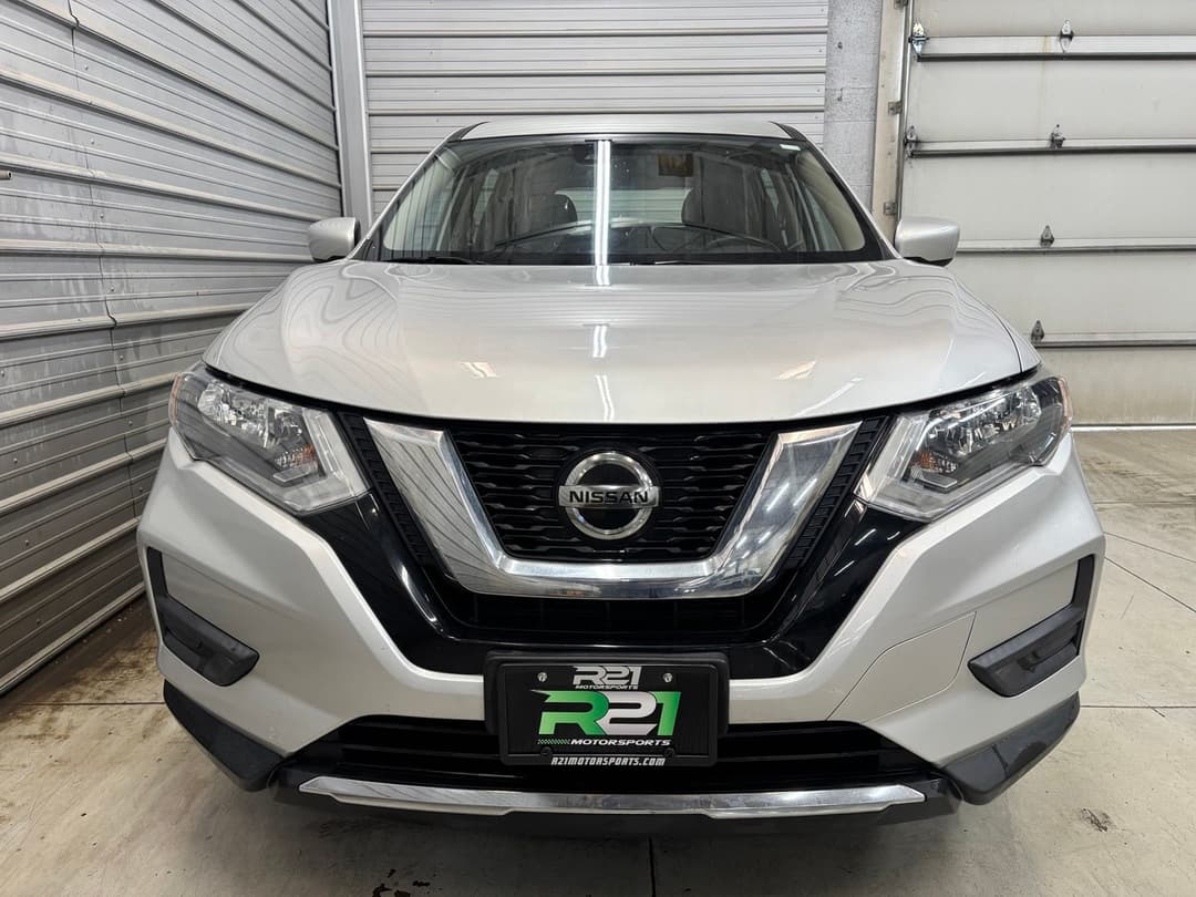Photo 2 of 2019 Nissan Rogue S