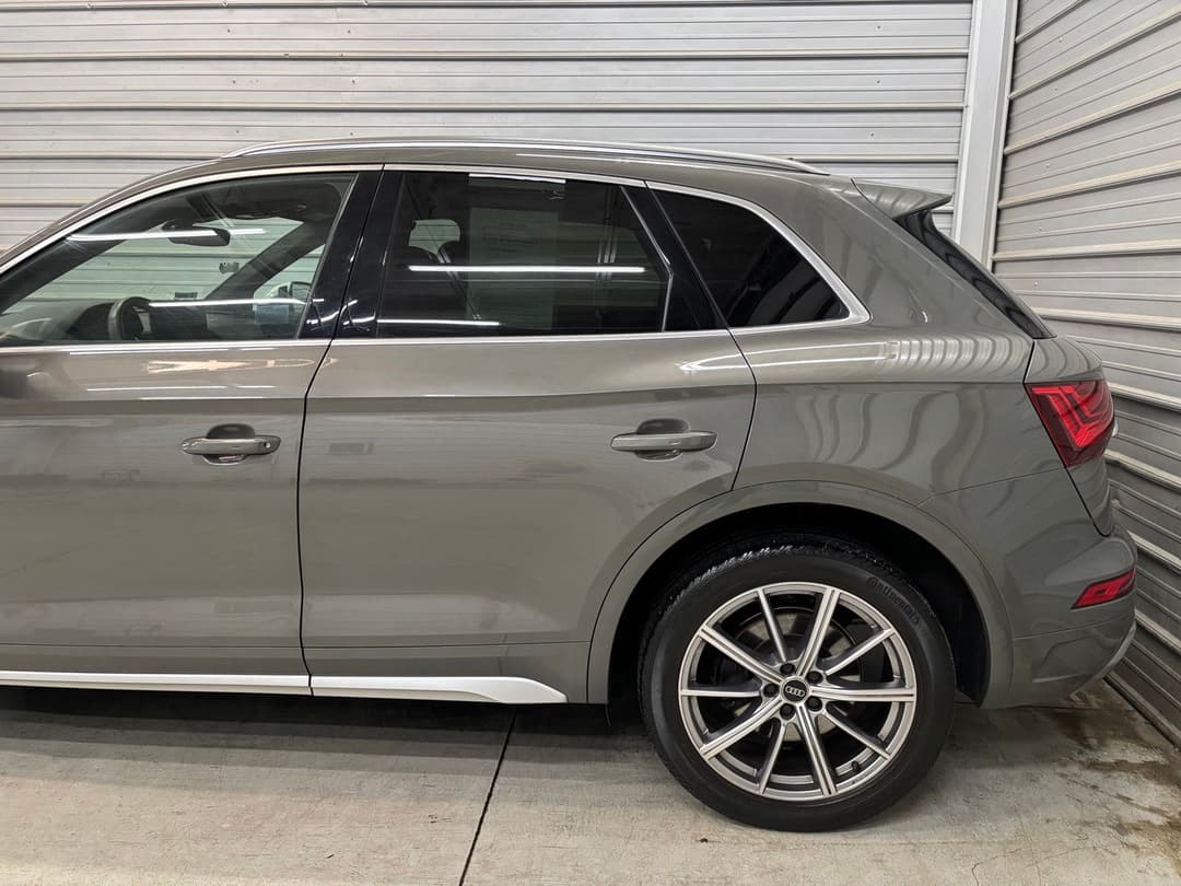 Photo 5 of 2023 Audi SQ5 3.0T quattro Premium