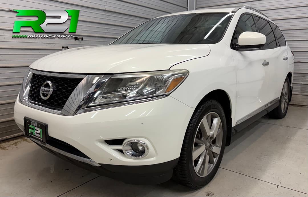 2014 Nissan Pathfinder Platinum - Main Image