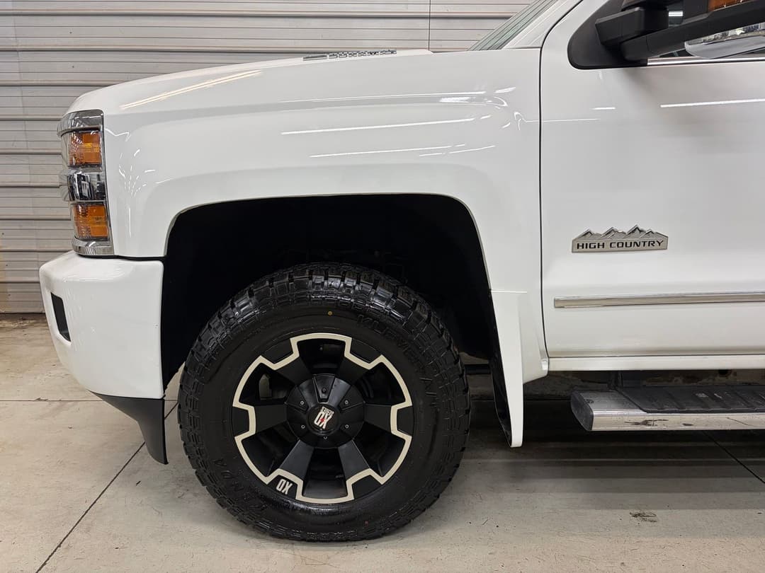 Photo 4 of 2015 Chevrolet Silverado 3500HD High Country