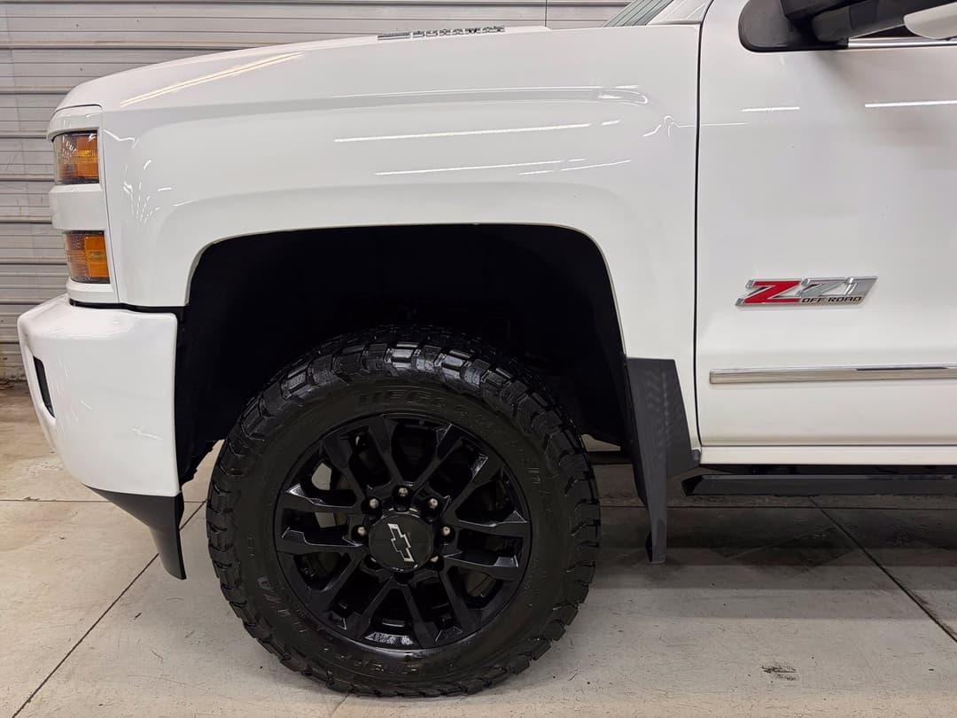 Photo 4 of 2016 Chevrolet Silverado 2500HD LTZ