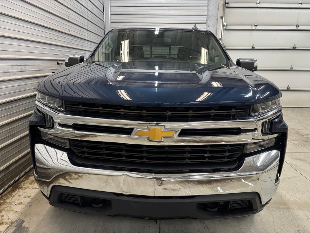 Photo 2 of 2020 Chevrolet Silverado 1500 LT