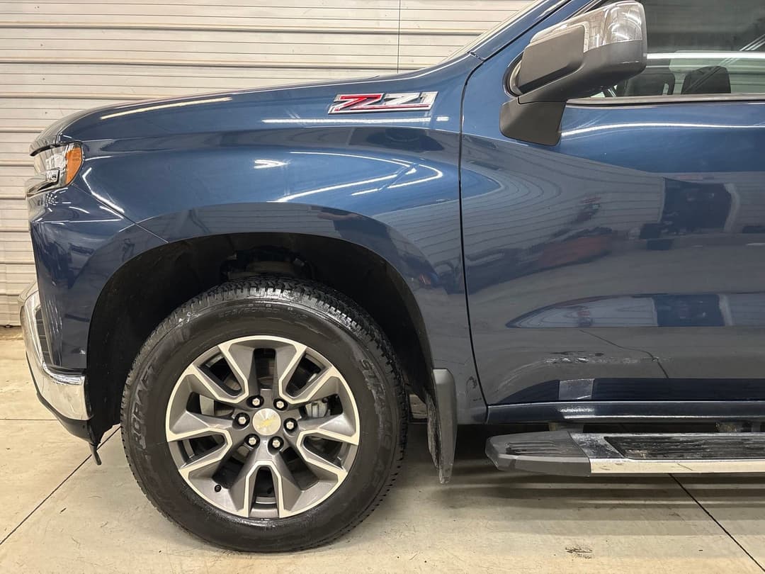 Photo 4 of 2020 Chevrolet Silverado 1500 LT