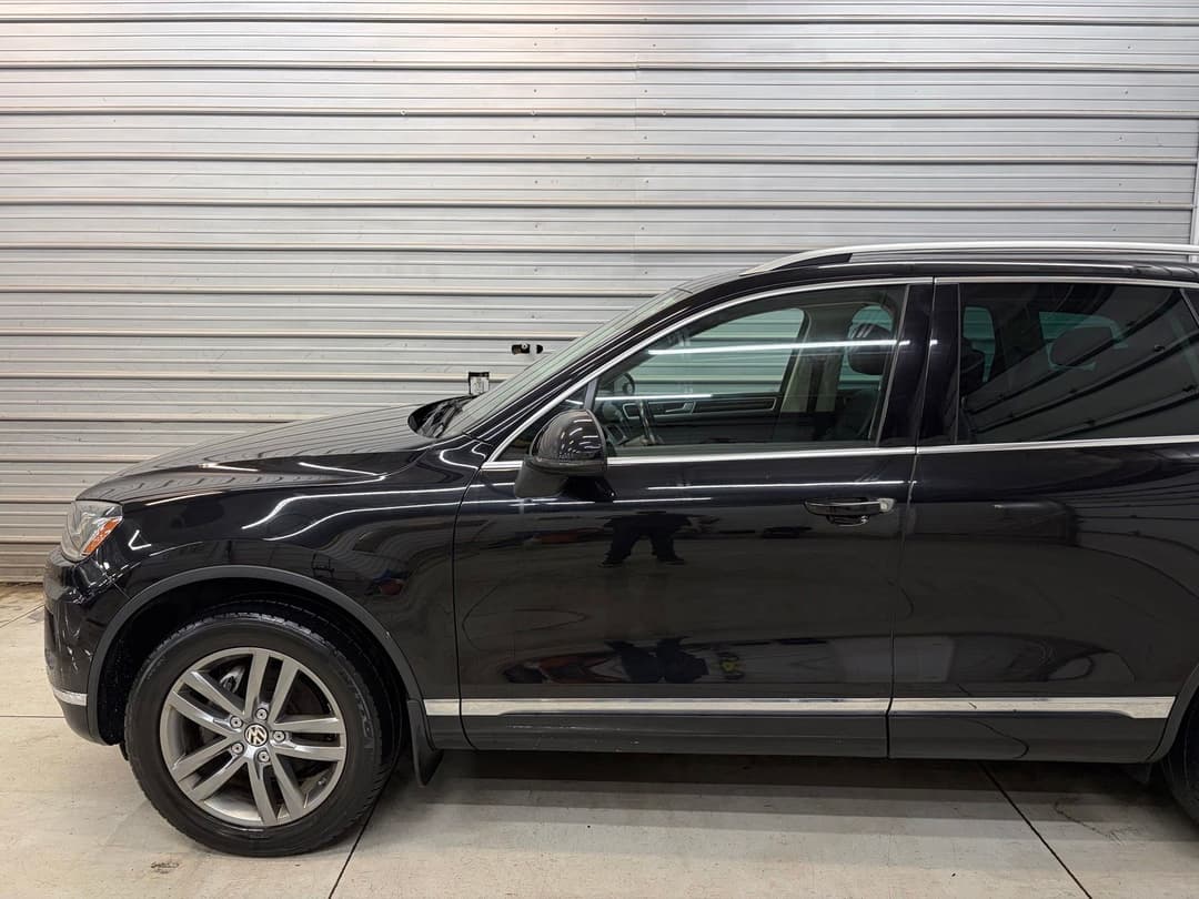 Photo 3 of 2015 Volkswagen Touareg V6 TDI