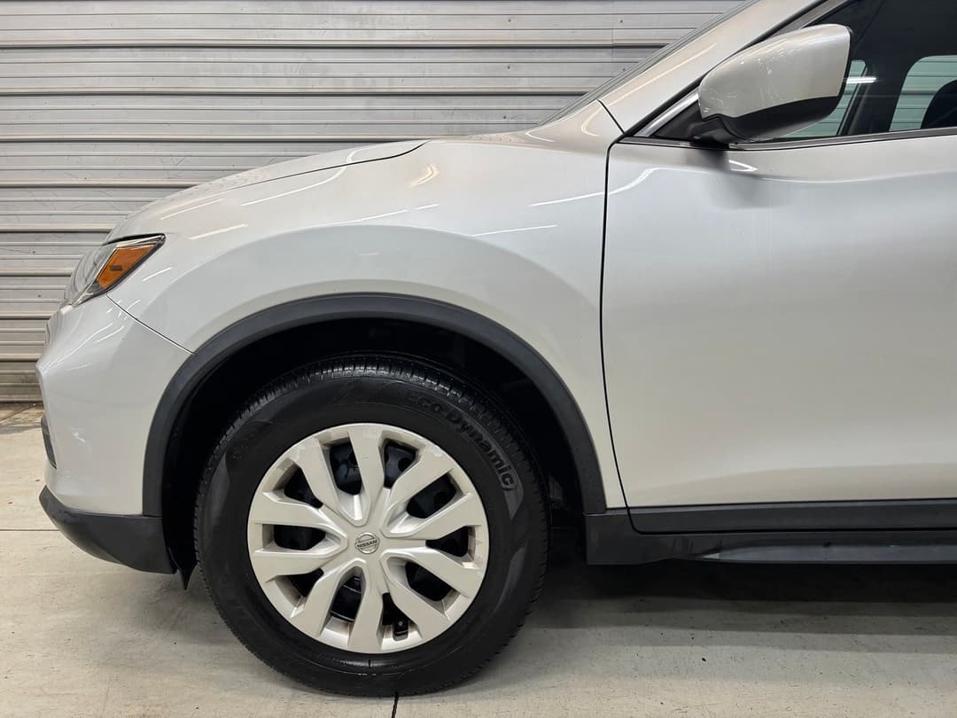 Photo 4 of 2019 Nissan Rogue S