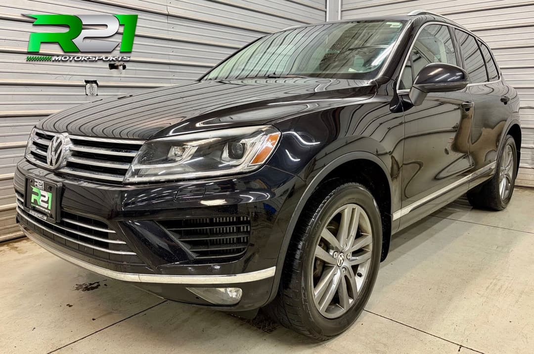 Photo 1 of 2015 Volkswagen Touareg V6 TDI