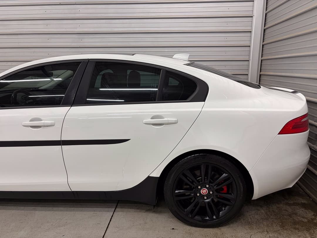Photo 5 of 2019 Jaguar XE 25t