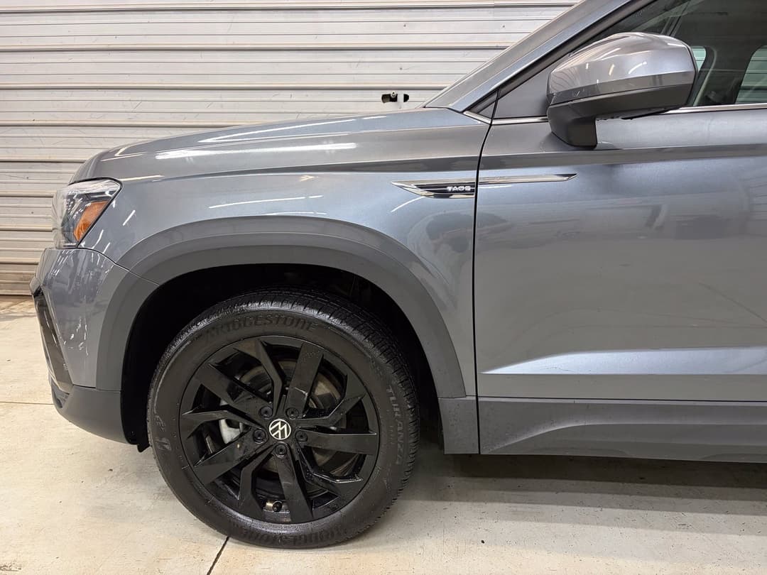 Photo 4 of 2022 Volkswagen Taos 1.5T SE