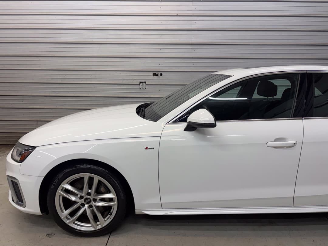 Photo 3 of 2020 Audi A4 45 Premium