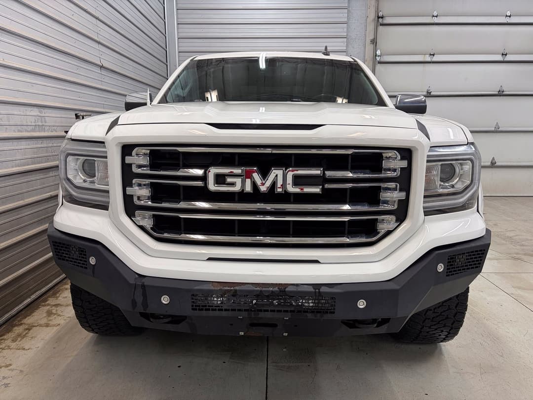 Photo 2 of 2017 GMC Sierra 1500 SLT