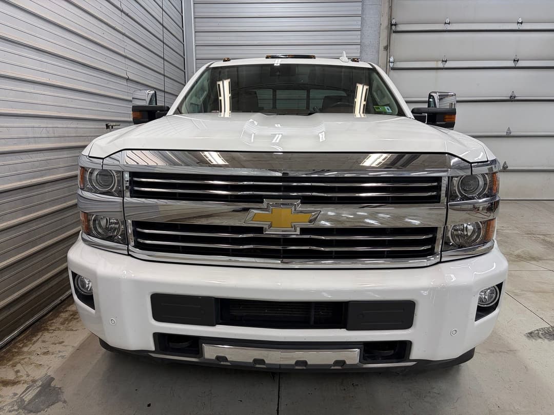 Photo 2 of 2015 Chevrolet Silverado 3500HD High Country