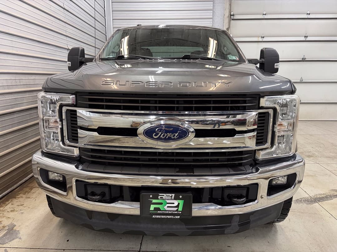 Photo 2 of 2017 Ford F-350 Super Duty XLT