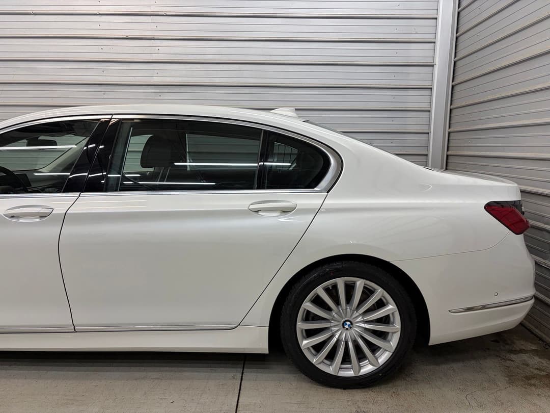 Photo 5 of 2022 BMW 7 Series 740i xDrive