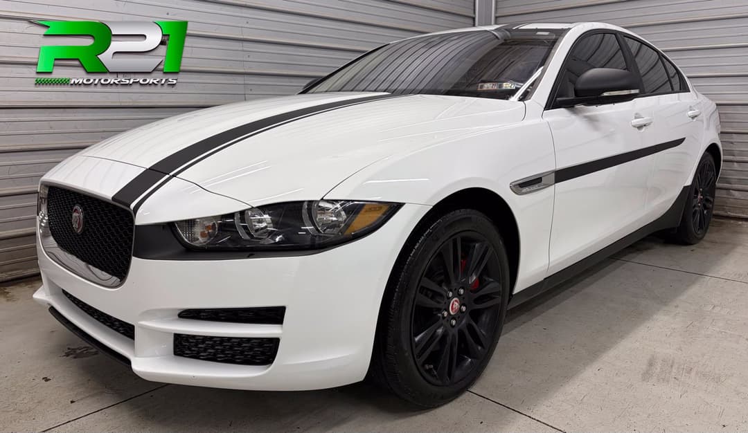 Photo 1 of 2019 Jaguar XE 25t