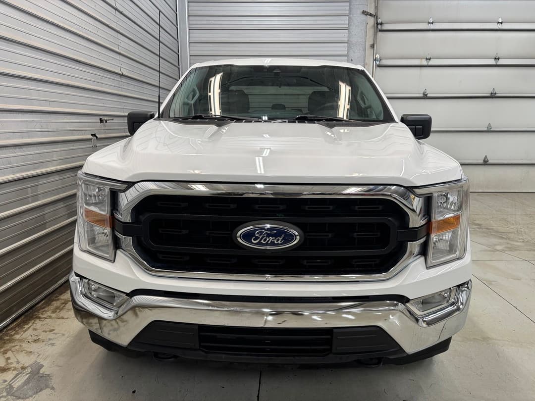 Photo 2 of 2022 Ford F-150 XLT