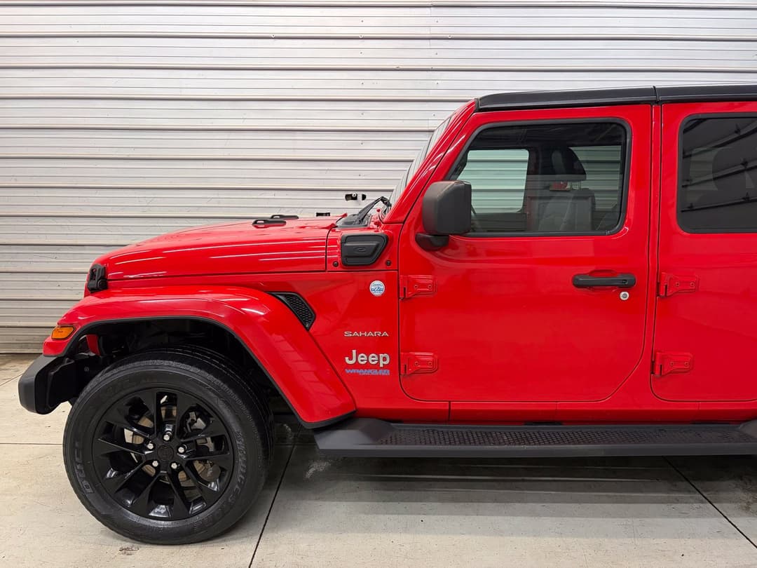Photo 3 of 2021 Jeep Wrangler Unlimited Sahara 4xe