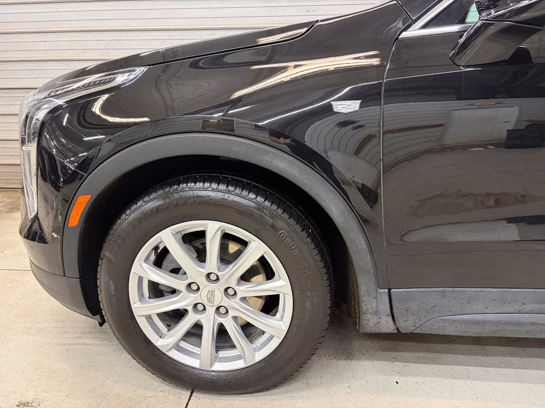 Photo 4 of 2022 Cadillac XT4 Luxury