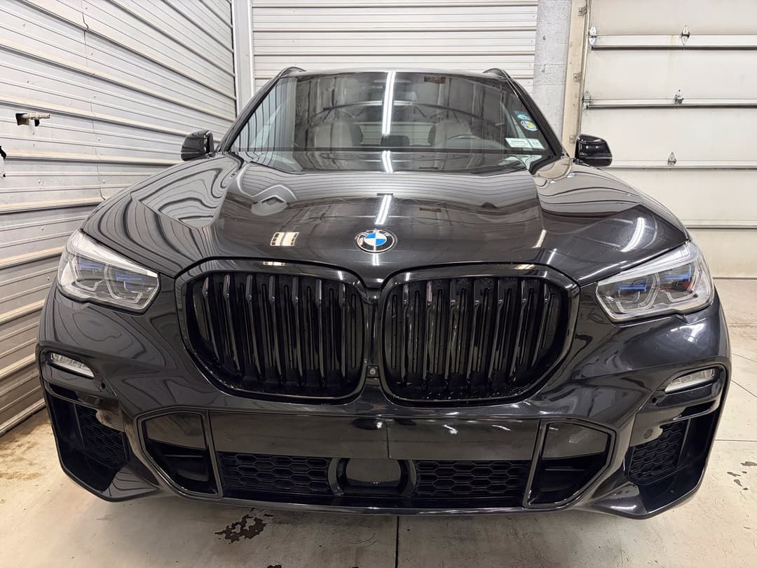 Photo 2 of 2020 BMW X5 M50i xDrive