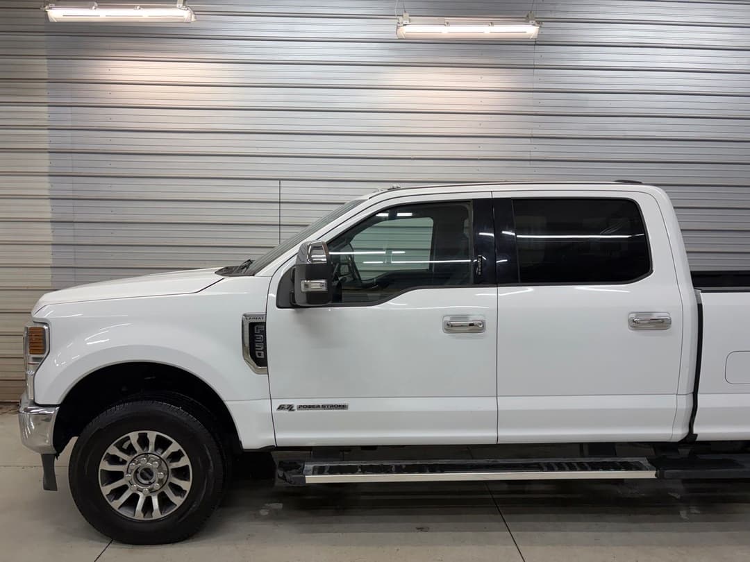 Photo 3 of 2022 Ford F-350 Super Duty Lariat