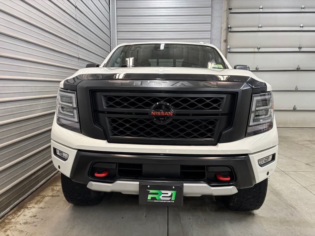 Photo 2 of 2021 Nissan Titan PRO-4X